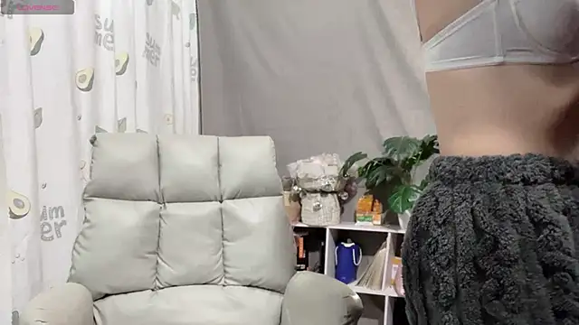 Snapshot of _minji_bae chatting on January 18, 8:09 pm minji bae online show from January 18, 8:09 pm