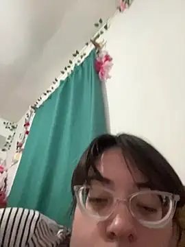 Snapshot of indiegirl666 chatting on March 4, 3:56 am indiegirl666 online show from March 4, 3:56 am