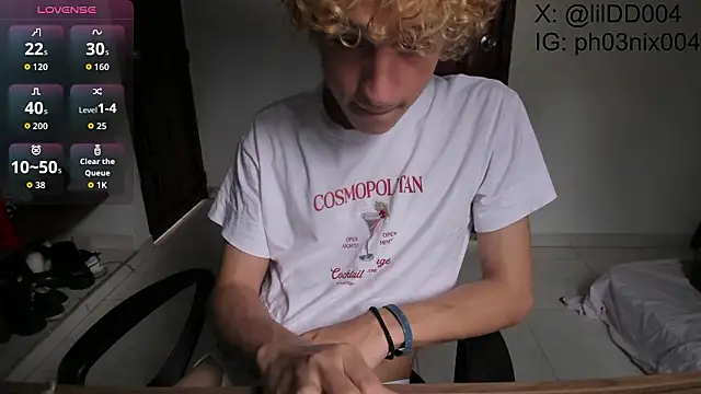 Snapshot of Danni_boy chatting on February 14, 8:38 pm Danni boy online show from February 14, 8:38 pm