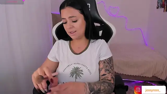 Victoryyy  online show from October 20, 3:34 pm