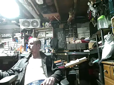 mrwinsalot88 online show from October 13, 9:31 am