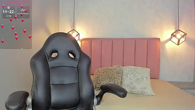 SUNNYCYRUS online show from February 5, 12:32 pm