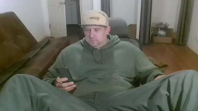 poundyouout69 online show from January 6, 3:32 am