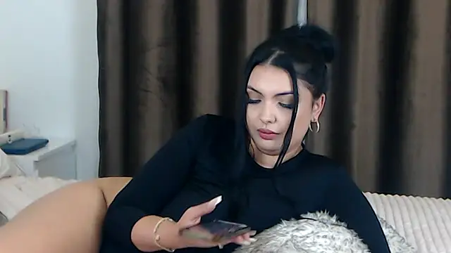 Snapshot of BriannaBk chatting on January 7, 9:46 pm BriannaBk online show from January 7, 9:46 pm