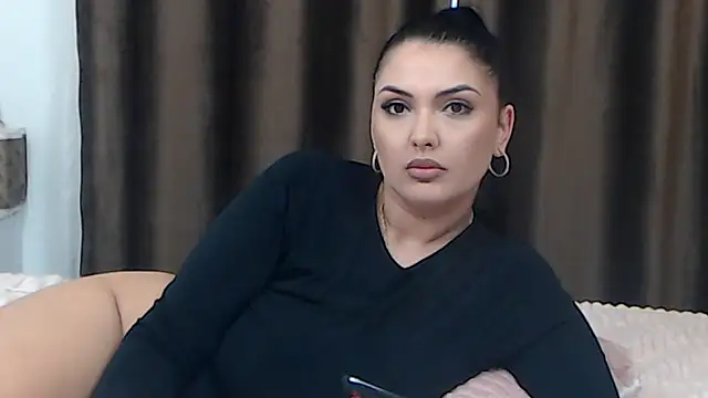 Snapshot of BriannaBk chatting on March 6, 4:49 pm BriannaBk online show from March 6, 4:49 pm