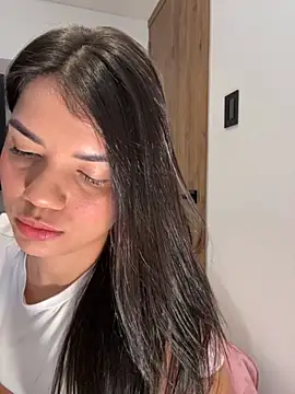 emma lopes online show from October 15, 12:16 pm