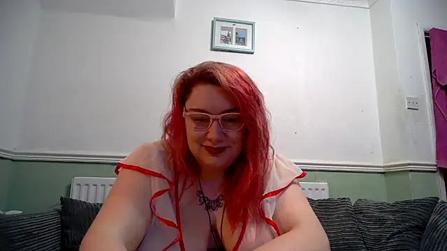 Bustycurves online show from February 7, 8:31 pm