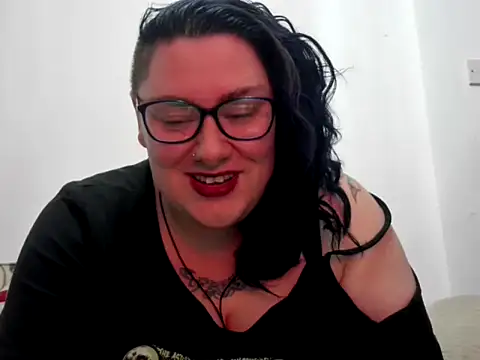 Bustycurves online show from September 12, 7:25 pm