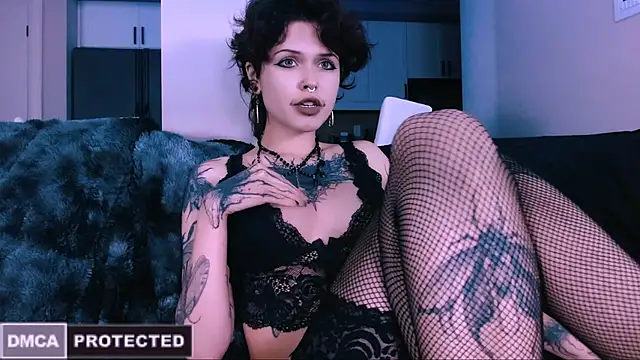 NaughtyLittleFox online show from November 6, 5:08 am