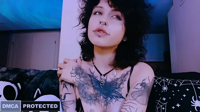 NaughtyLittleFox online show from April 30, 5:47 am