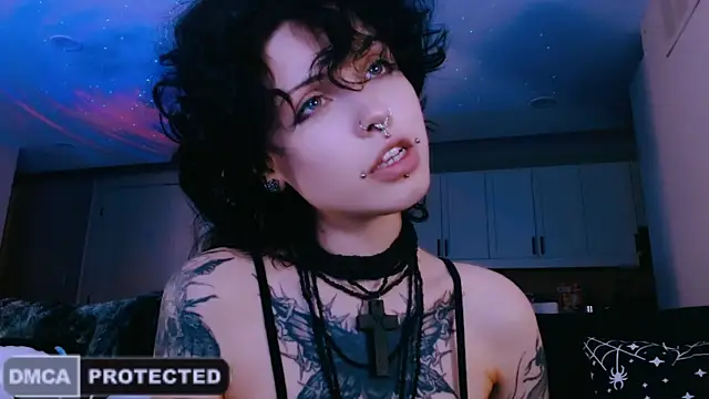 NaughtyLittleFox online show from May 13, 4:43 am