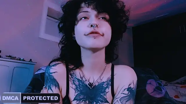 NaughtyLittleFox online show from May 22, 5:25 am