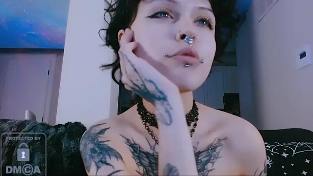 NaughtyLittleFox online show from July 11, 12:57 am