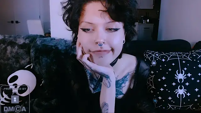 NaughtyLittleFox online show from July 26, 3:58 am