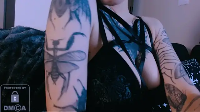 NaughtyLittleFox online show from August 1, 1:38 am