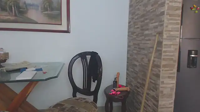 Snapshot of brigitht chatting on February 12, 5:37 pm brigitht online show from February 12, 5:37 pm