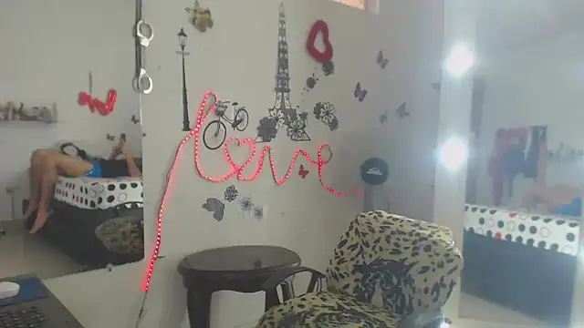 Snapshot of brigitht chatting on April 11, 9:30 pm brigitht online show from April 11, 9:30 pm