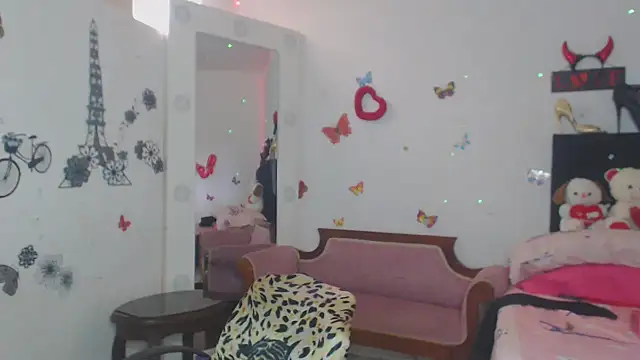 Snapshot of brigitht chatting on April 15, 9:37 pm brigitht online show from April 15, 9:37 pm