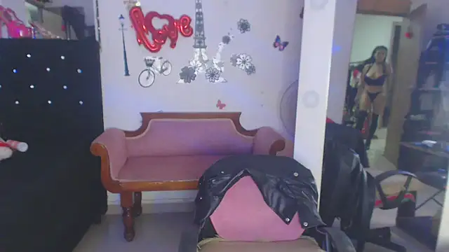 Snapshot of brigitht chatting on May 29, 1:25 am brigitht online show from May 29, 1:25 am