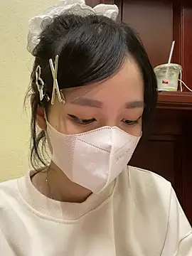 minmin2kk5 online show from December 28, 2:32 pm