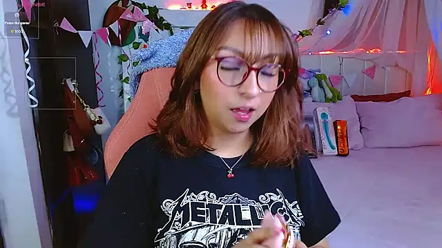 Snapshot of Littlerouse_ chatting on July 23, 8:56 am Littlerouse online show from July 23, 8:56 am
