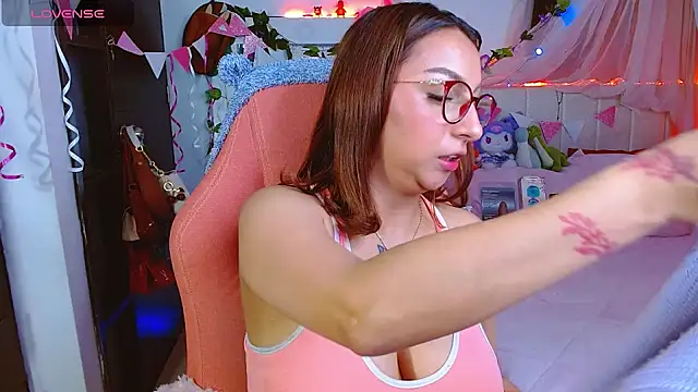 Snapshot of Littlerouse_ chatting on July 24, 8:34 am Littlerouse online show from July 24, 8:34 am