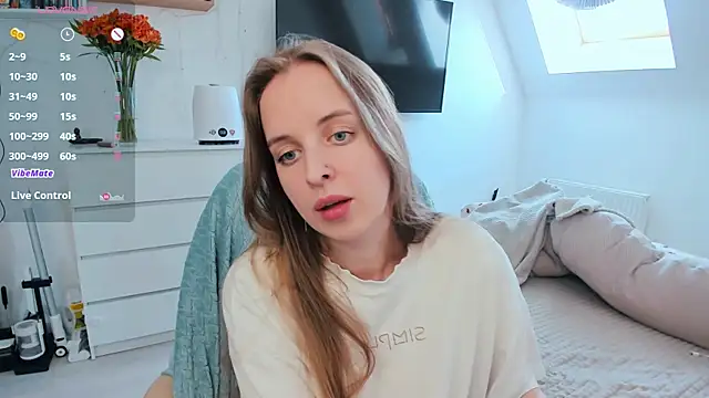 violet blue eyes online show from April 8, 1:33 pm