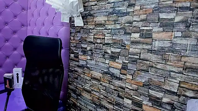Snapshot of celeste_blue69 chatting on December 4, 2:20 am celeste blue69 online show from December 4, 2:20 am