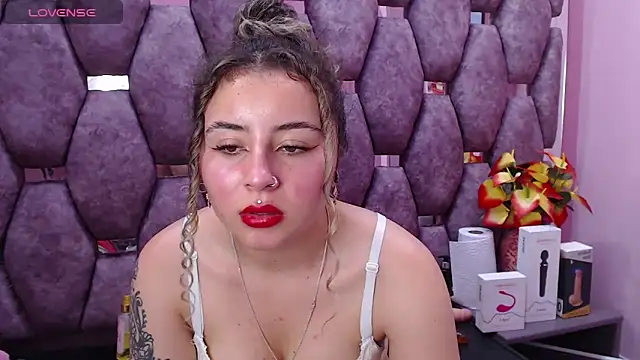 Snapshot of celeste_blue69 chatting on January 16, 5:42 am celeste blue69 online show from January 16, 5:42 am