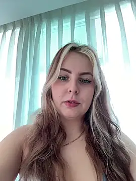 Livewithlucy online show from January 22, 3:20 am