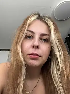 Livewithlucy online show from March 2, 2:43 pm