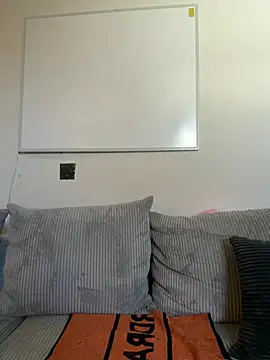 Livewithlucy online show from March 18, 12:58 pm