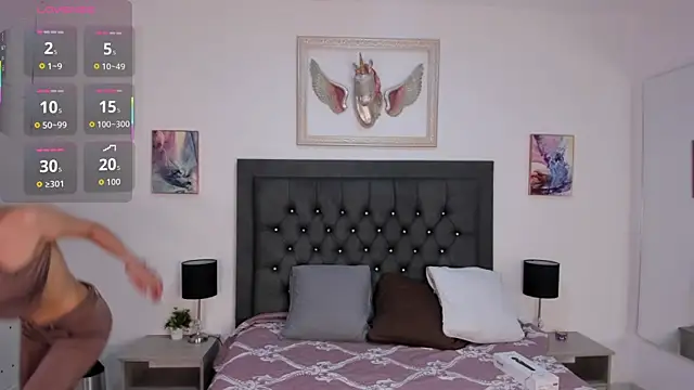 manu lara online show from October 26, 11:49 am