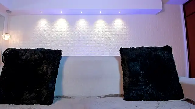 violet scott online show from January 7, 1:57 pm