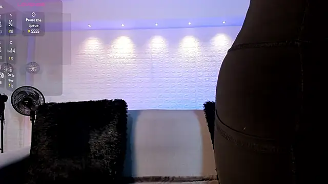violet scott online show from January 16, 10:53 am