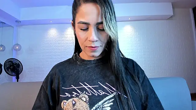 Snapshot of violet_scott chatting on November 29, 10:40 am violet scott online show from November 29, 10:40 am