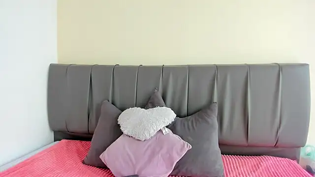 Cherllynn online show from December 22, 3:20 pm