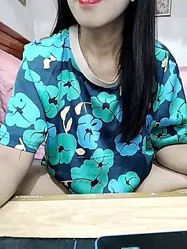 cream1299 online show from October 19, 11:33 am