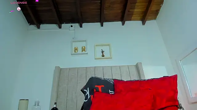 Snapshot of juana_240 chatting on February 24, 3:09 pm juana 240 online show from February 24, 3:09 pm