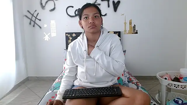 camilavagina24 online show from September 20, 11:44 am