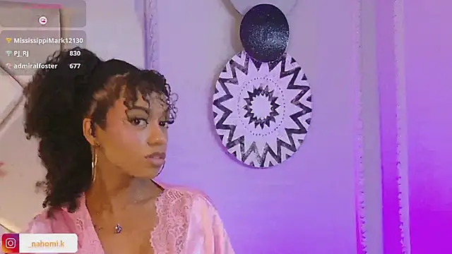 Snapshot of Nahomi_King chatting on February 6, 3:52 pm Nahomi King online show from February 6, 3:52 pm