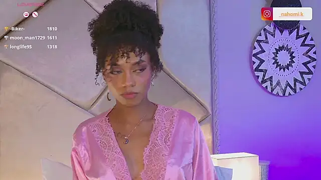 Snapshot of Nahomi_King chatting on February 22, 7:47 pm Nahomi King online show from February 22, 7:47 pm