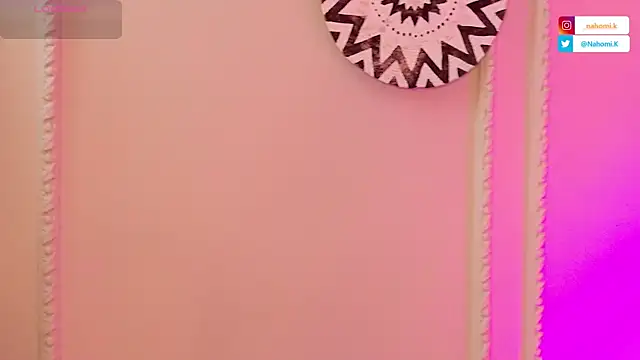 Snapshot of Nahomi_King chatting on December 16, 1:05 pm Nahomi King online show from December 16, 1:05 pm