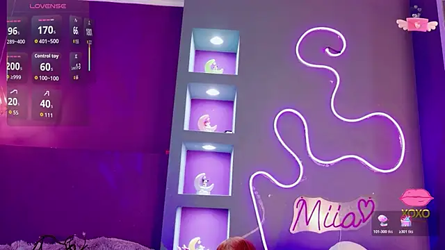 miia  baker online show from April 27, 12:14 pm