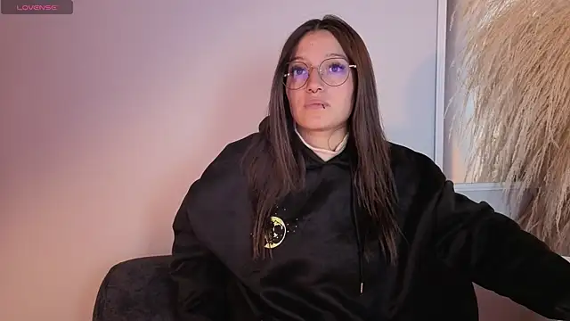 Snapshot of Elecktra_sweet chatting on April 14, 9:10 pm Elecktra sweet online show from April 14, 9:10 pm