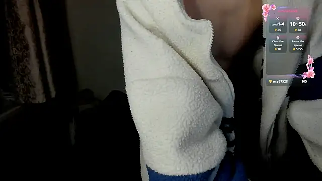 Snapshot of Vampirella_GS chatting on September 19, 2:02 am Vampirella GS online show from September 19, 2:02 am