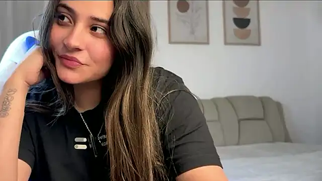 demieliss online show from March 14, 8:47 pm