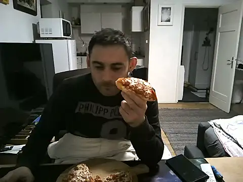 Snapshot of mihaimichael chatting on September 23, 12:35 am mihaimichael online show from September 23, 12:35 am