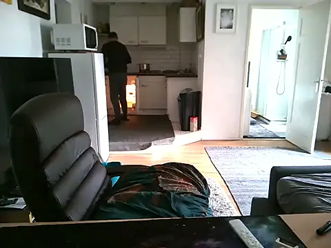 Snapshot of mihaimichael chatting on September 23, 1:25 pm mihaimichael online show from September 23, 1:25 pm