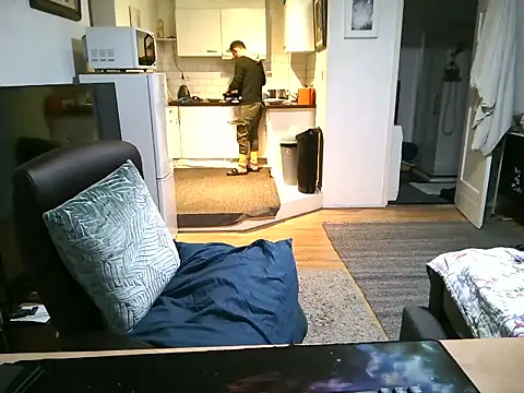 Snapshot of mihaimichael chatting on September 25, 1:42 am mihaimichael online show from September 25, 1:42 am